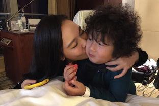 娱乐吃瓜美女主持,美女主持的瓜田传奇